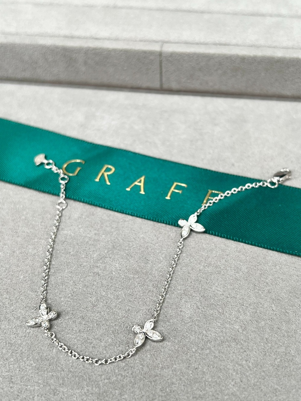 그라프 버터플라이 팔찌