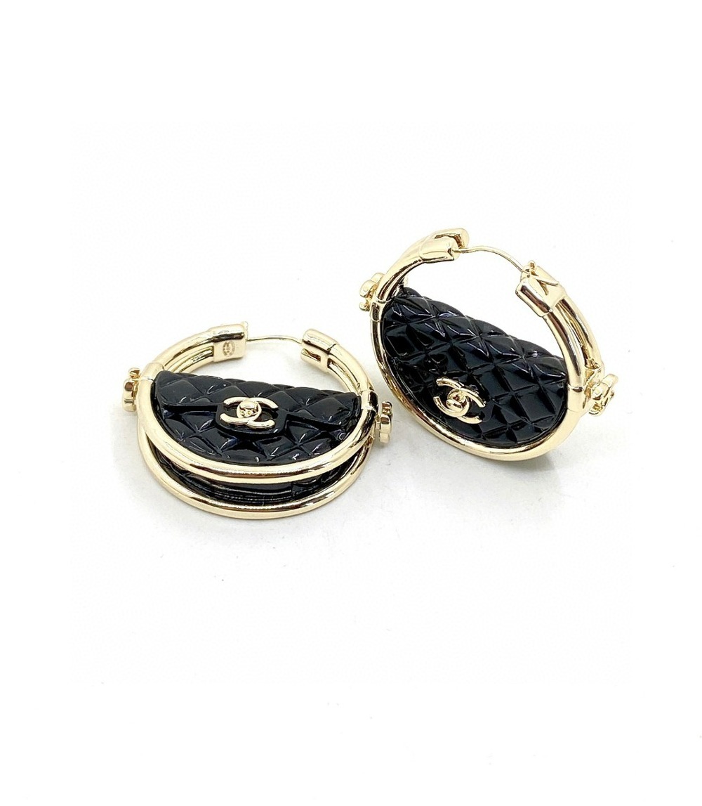 샤넬 최신 블랙백 귀걸이