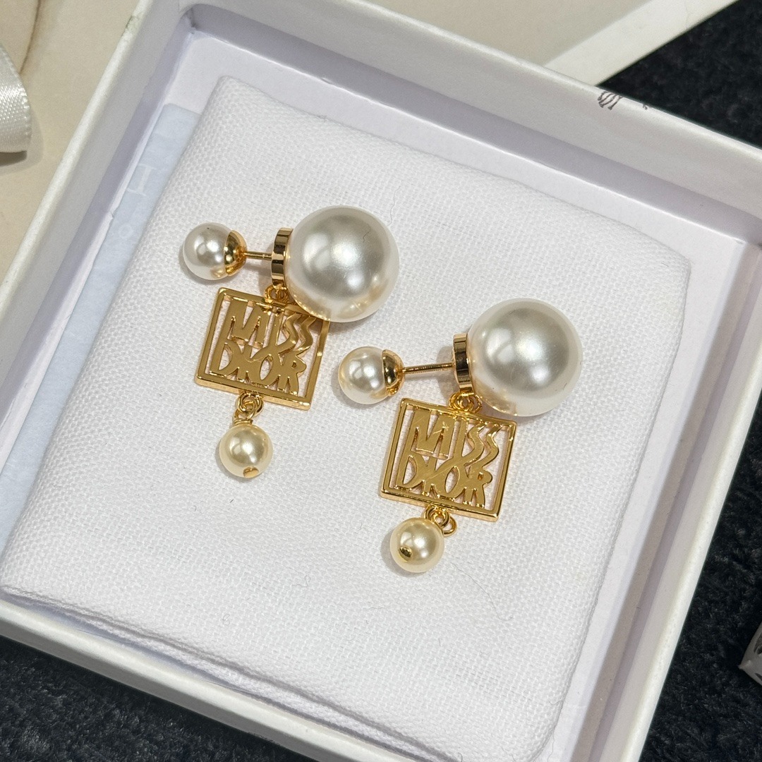 디올 미스 진주 귀걸이