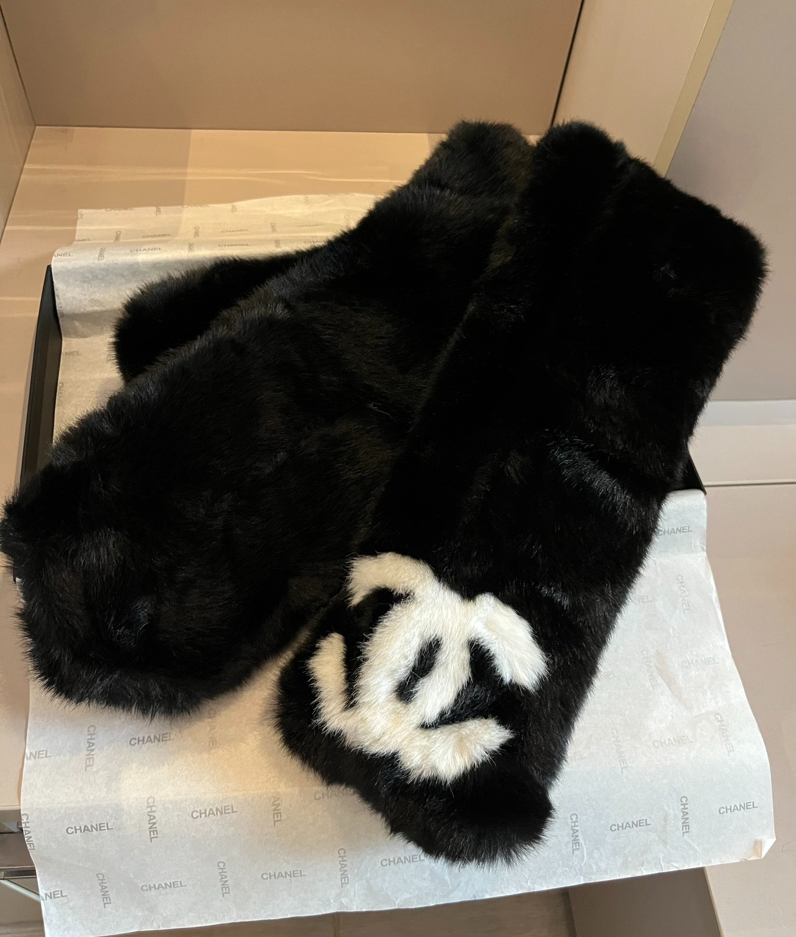 샤넬 롱 래빗 퍼 머플러