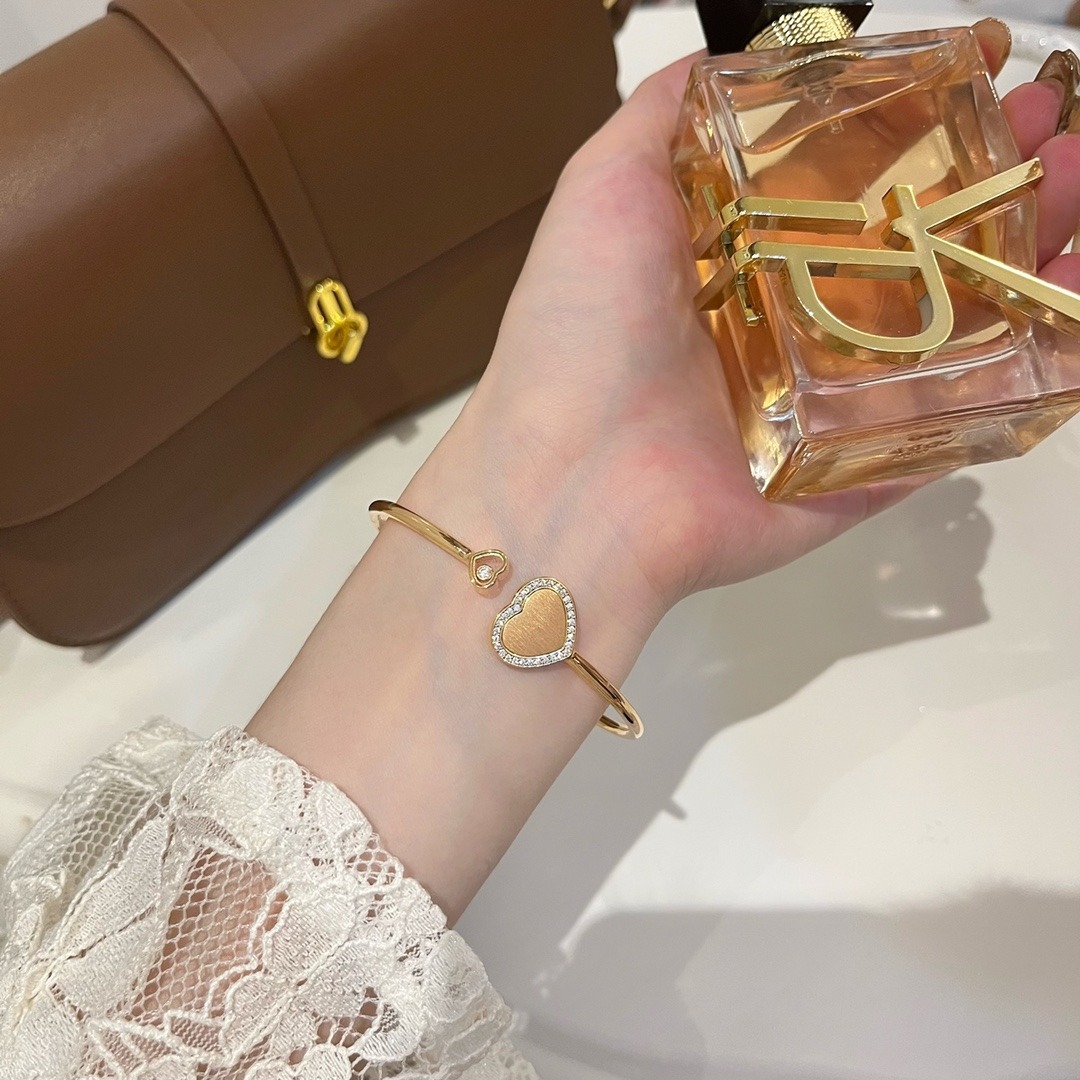 쇼파드 해피하트 플라워 브레이슬릿