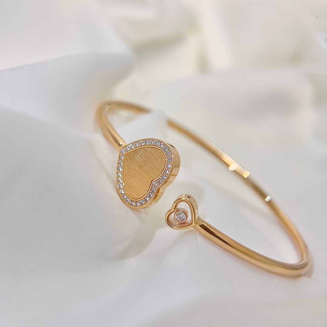 쇼파드 해피하트 플라워 브레이슬릿