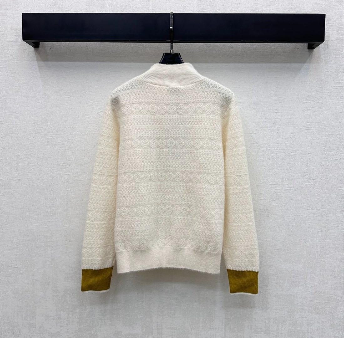 샤넬 26 신상 스탠드 칼라 로고 니트 가디건