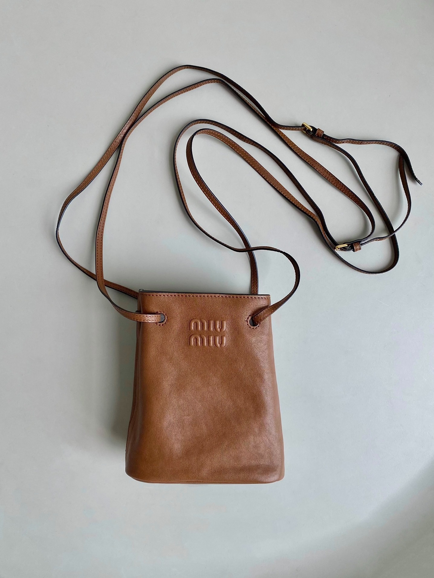 미우미우 나파 가죽 미니백