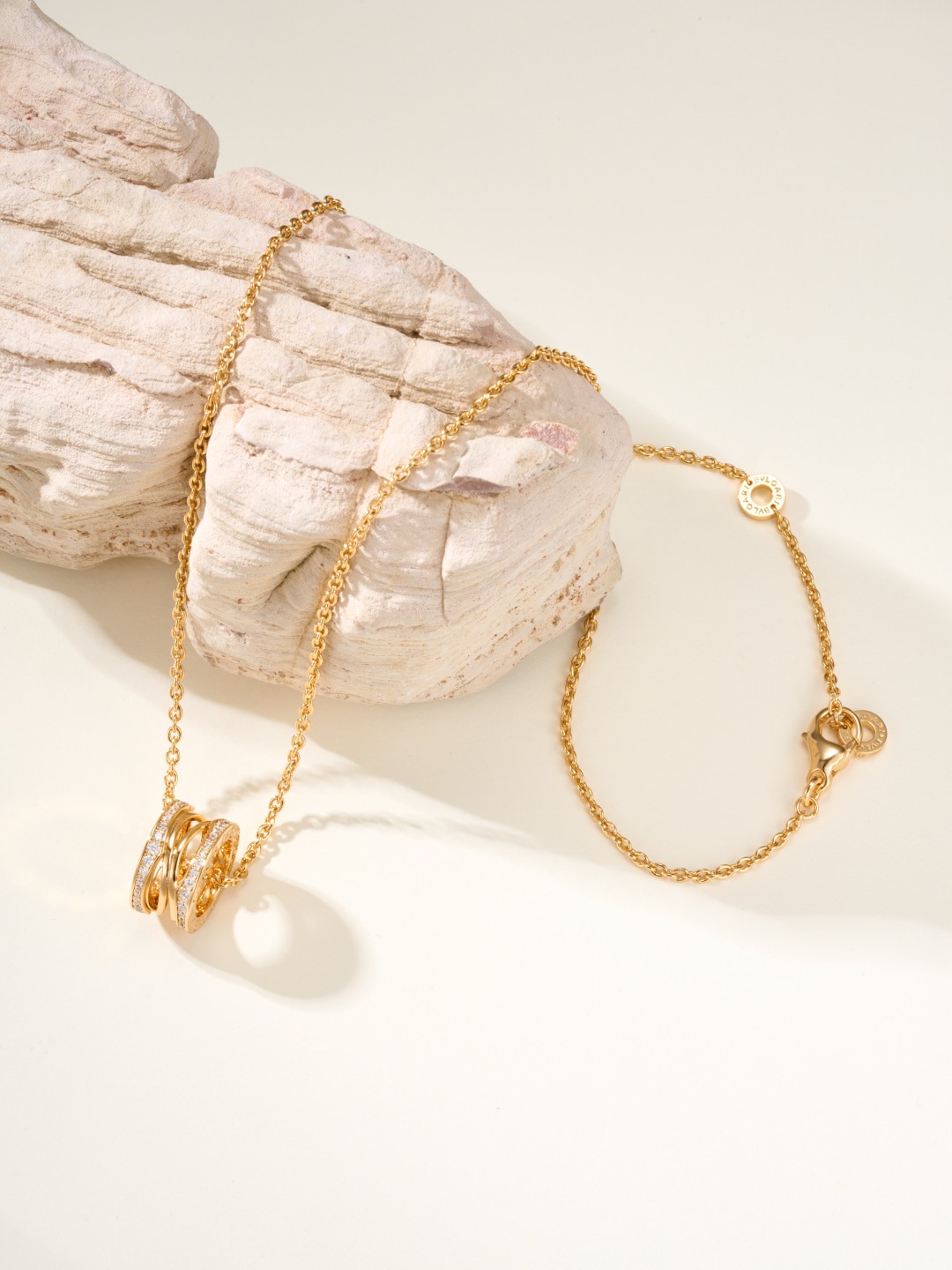 불가리 비제로원 네크리스