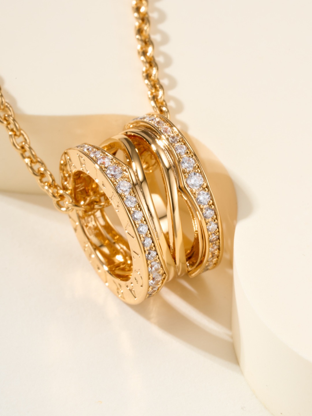 불가리 비제로원 네크리스