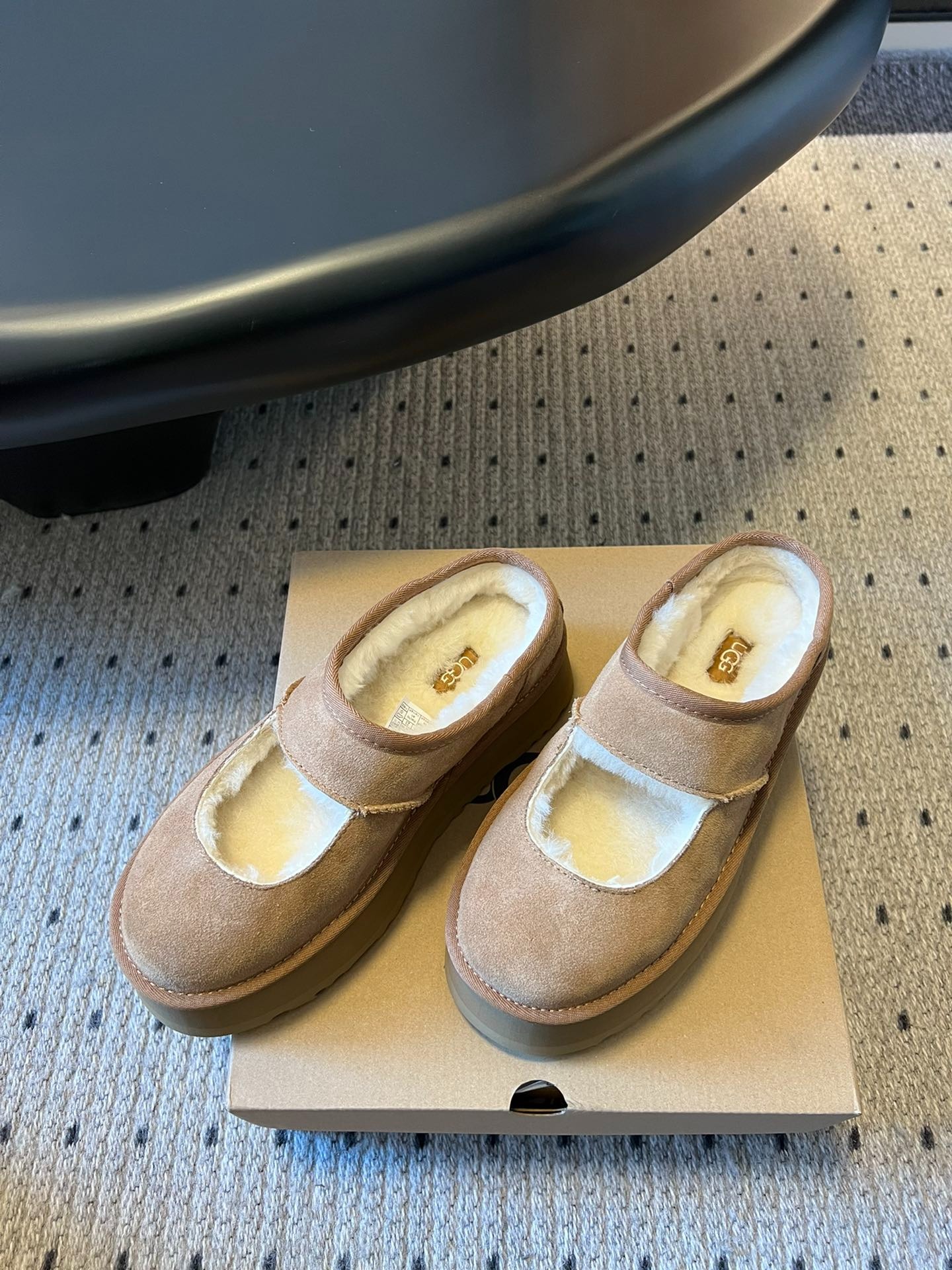 어그 25 신상 발레와 메리제인