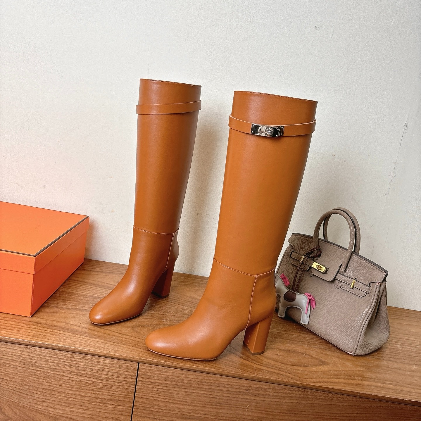 에르메스 신상 앵클부츠