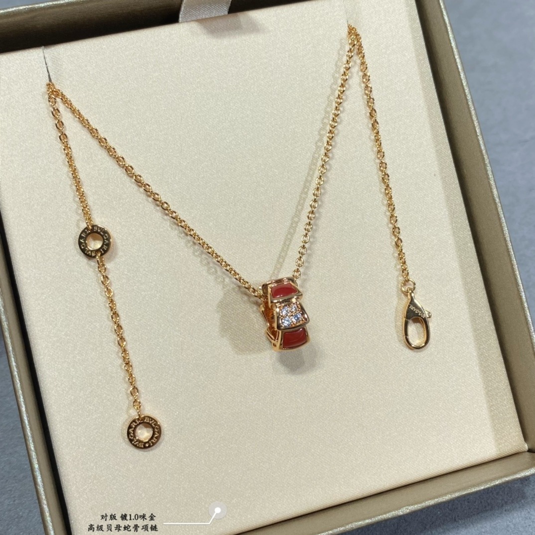 불가리 세르펜티 네크리크 목걸이