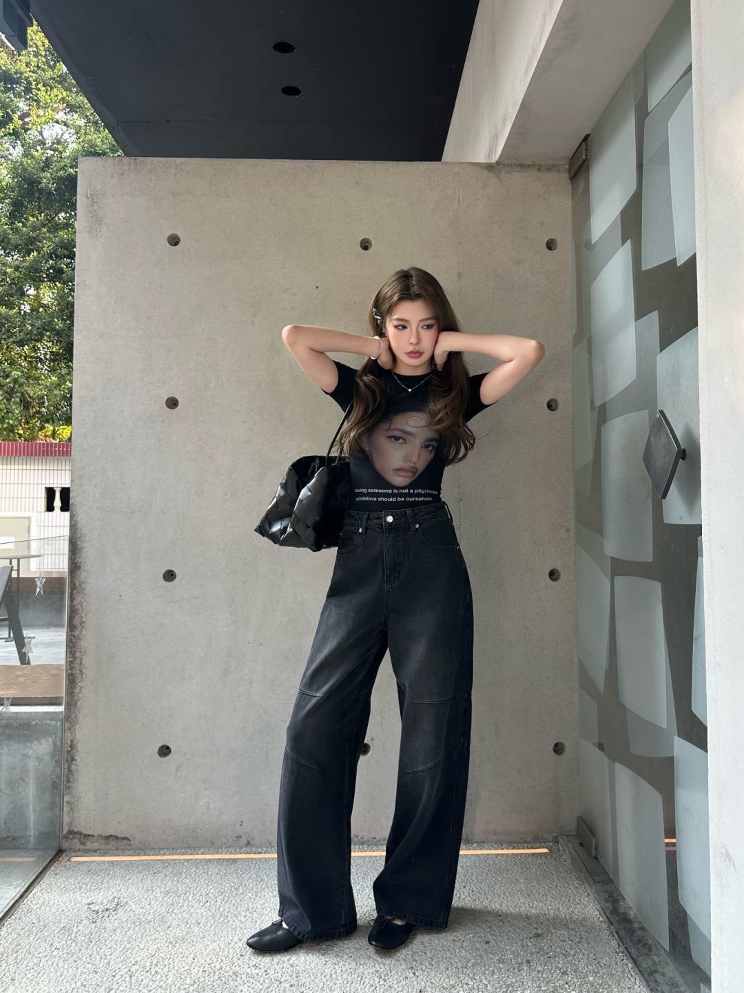 로에베 26 신상 패치 자수 청바지