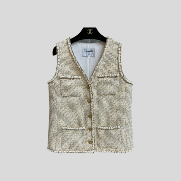 샤넬 골드 플라워 버튼 탑