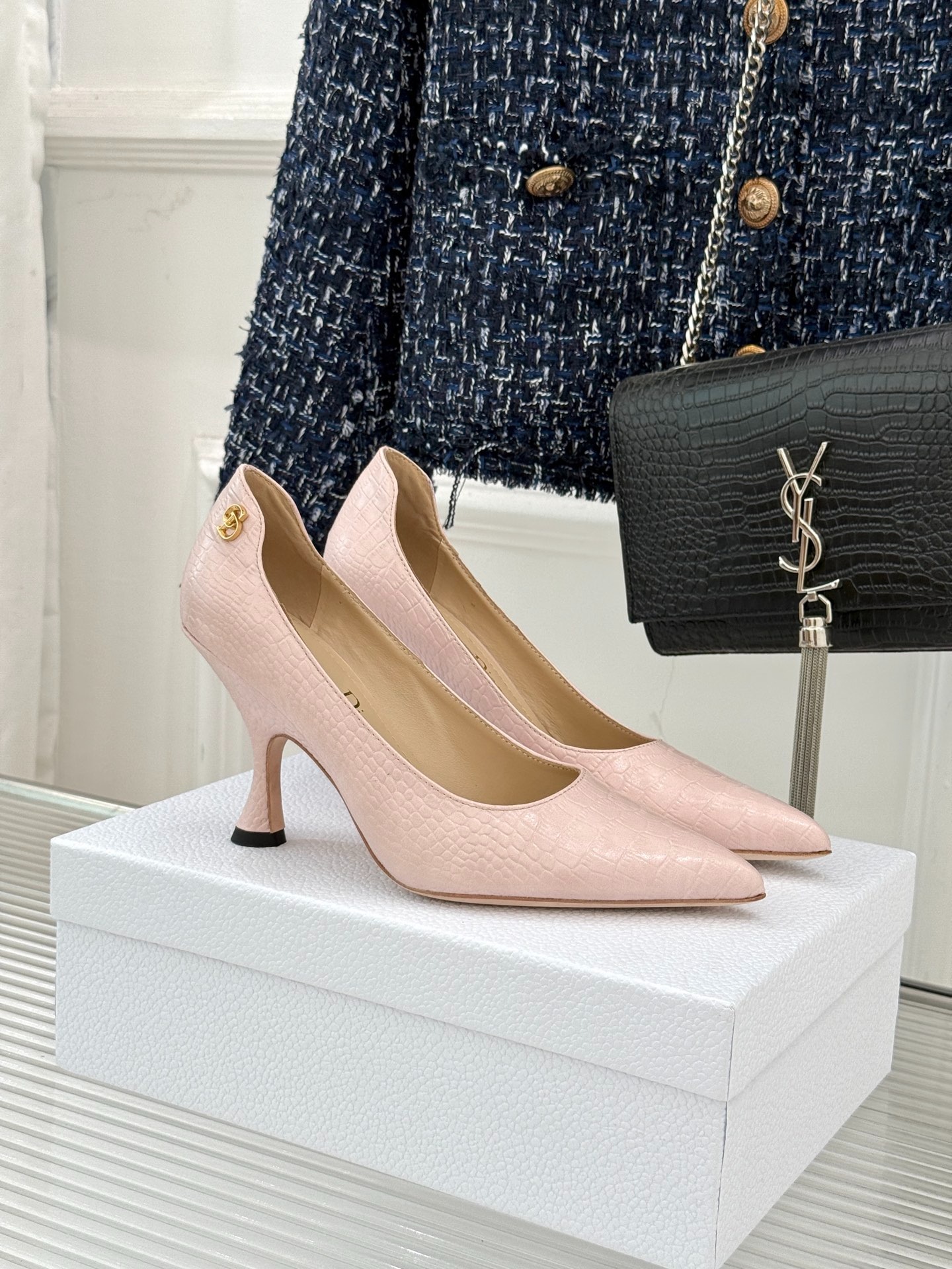 디올 신상 심플 스틸레토 힐