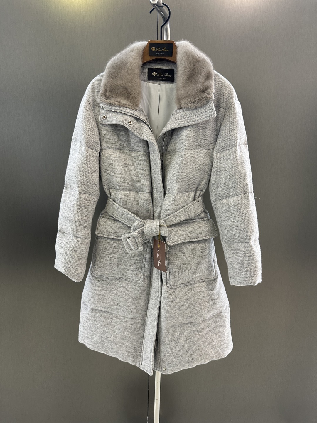 로로피아나 신상 고퀄리티 구스다운 점퍼