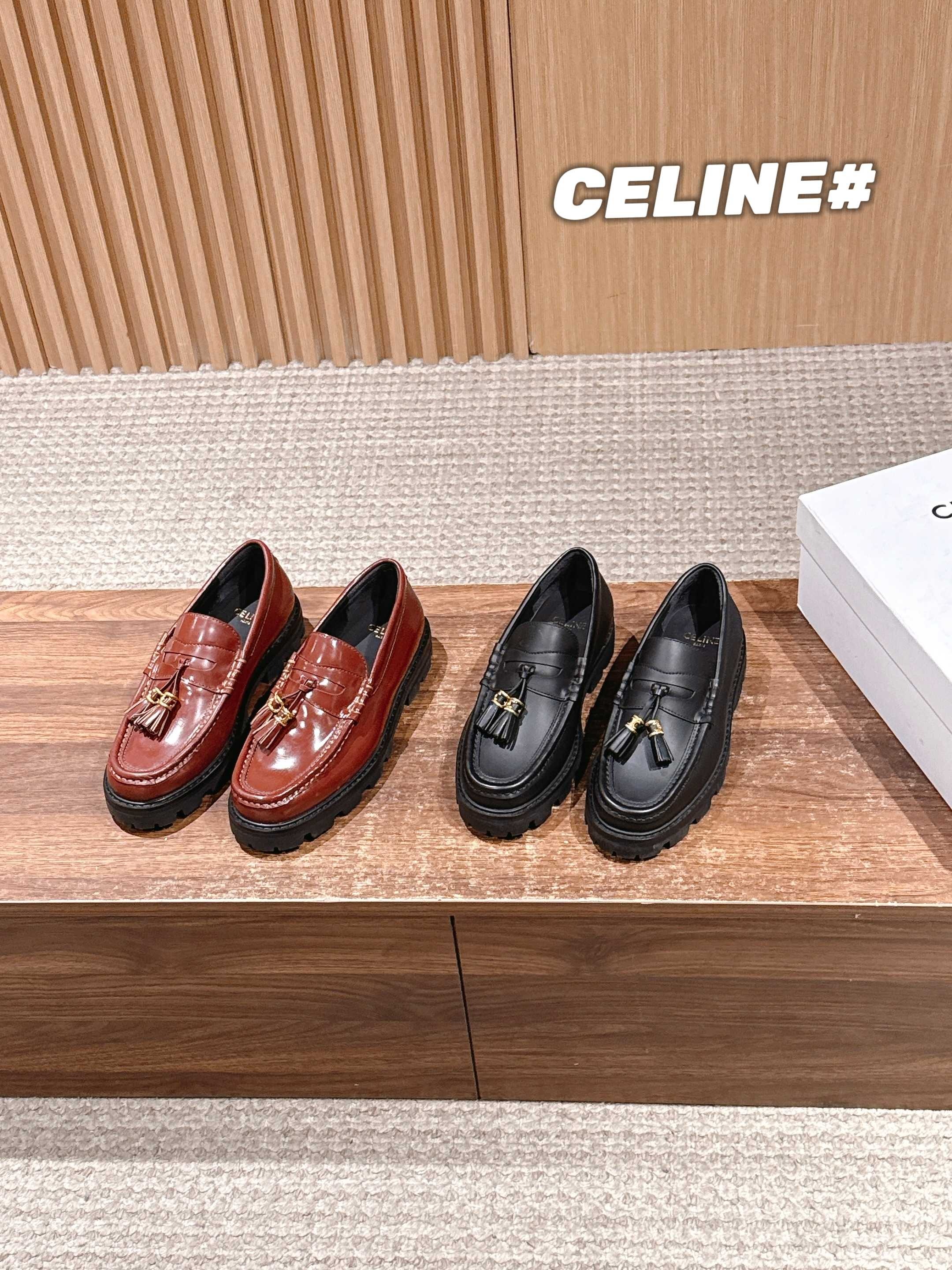 셀린느 클래식 뮬러 메리제인 로퍼