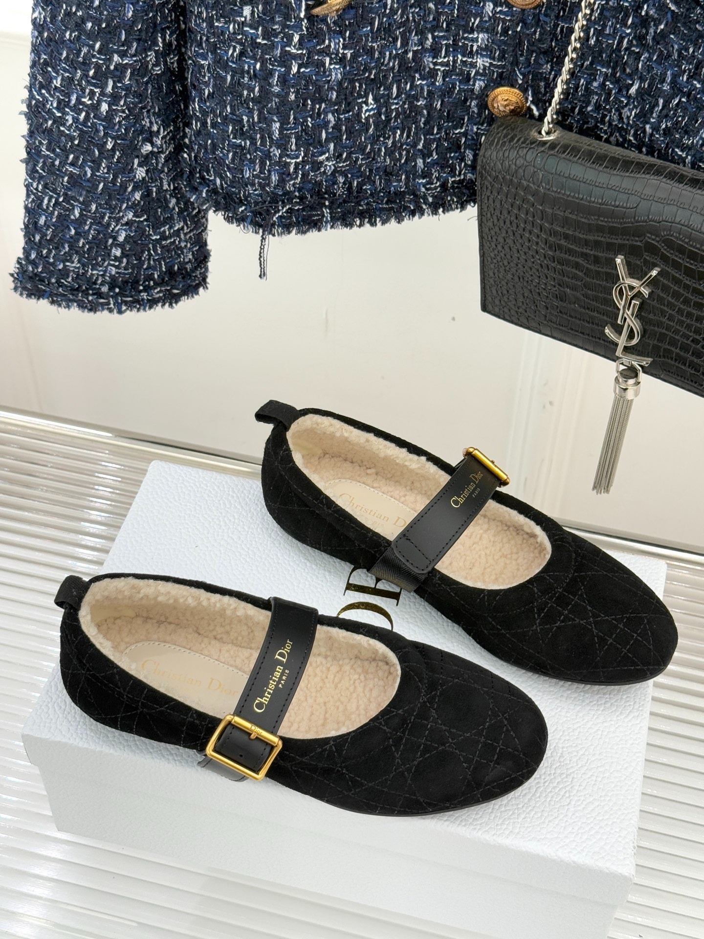 디올 25WF 신상 퀼팅버클 메리제인 퍼