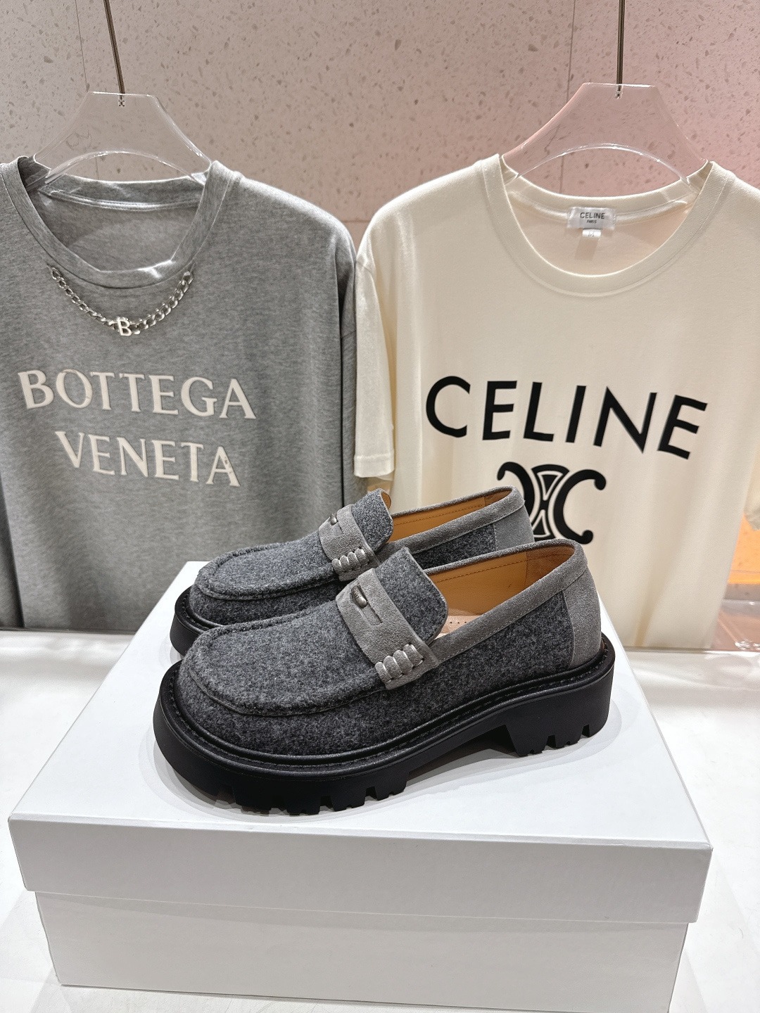 로에베 신상 로퍼 싱글 스니커즈