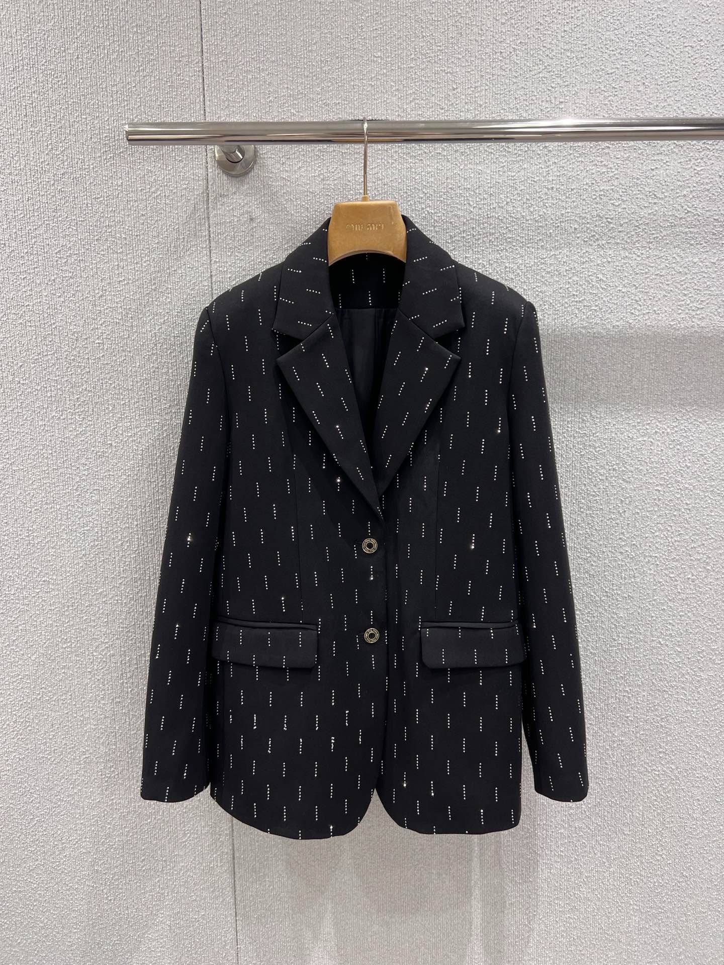 미우미우 26SS 정장 코트