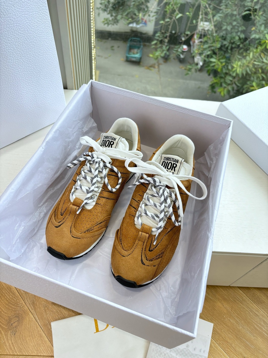 디올 드로잉 슈즈 아르간 운동화