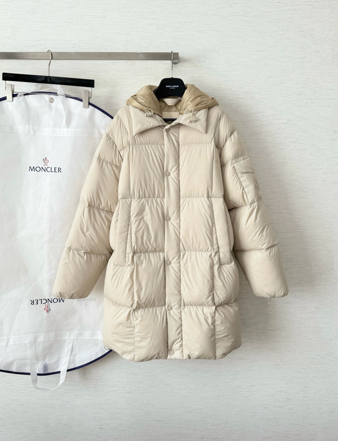 몽클레어 구스 다운 하프 패딩