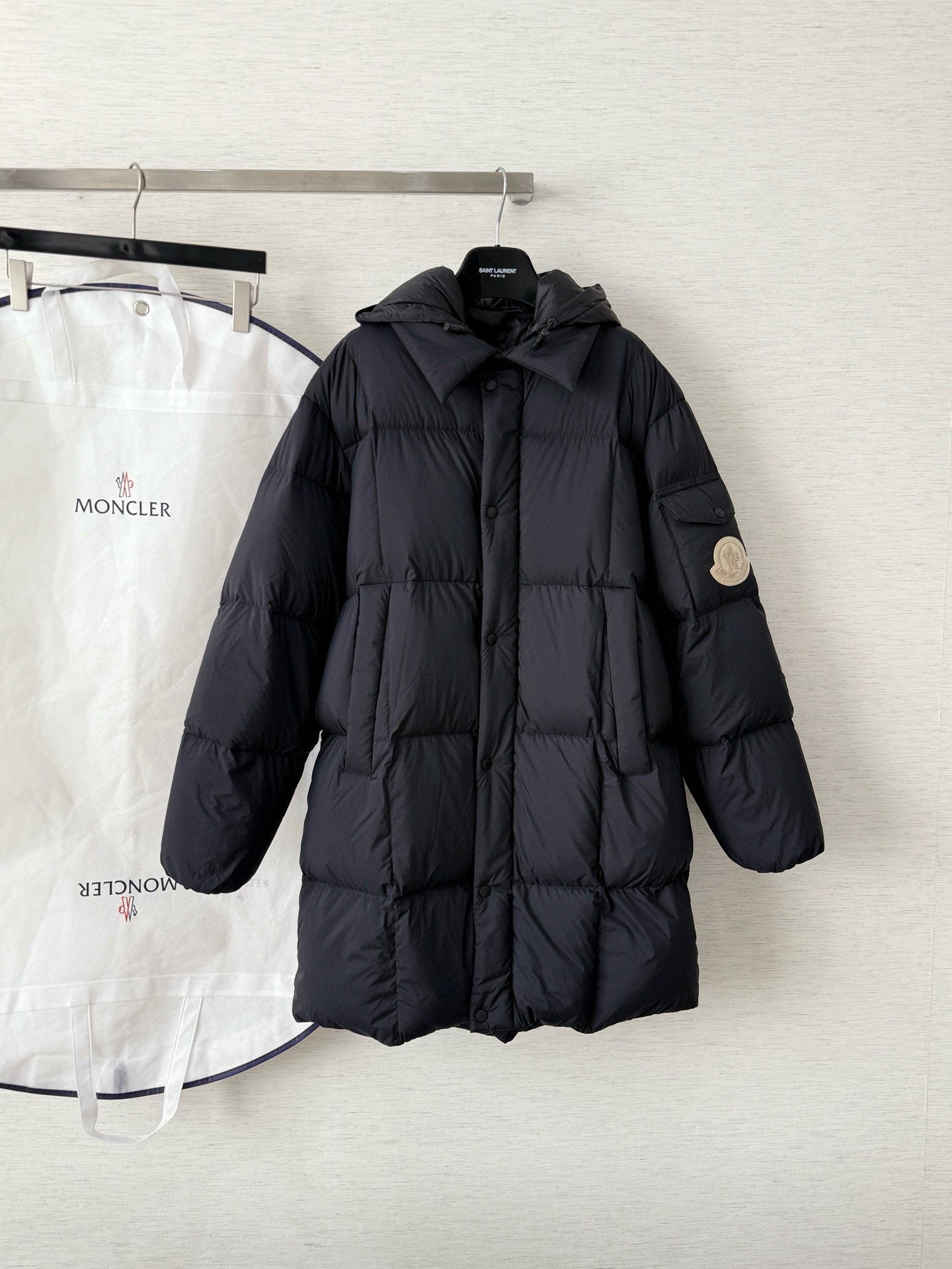 몽클레어 구스 다운 하프 패딩