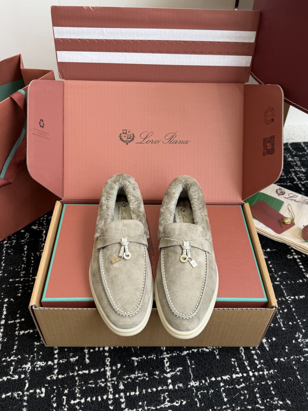 로로피아나 썸머 참스 시어링 로퍼