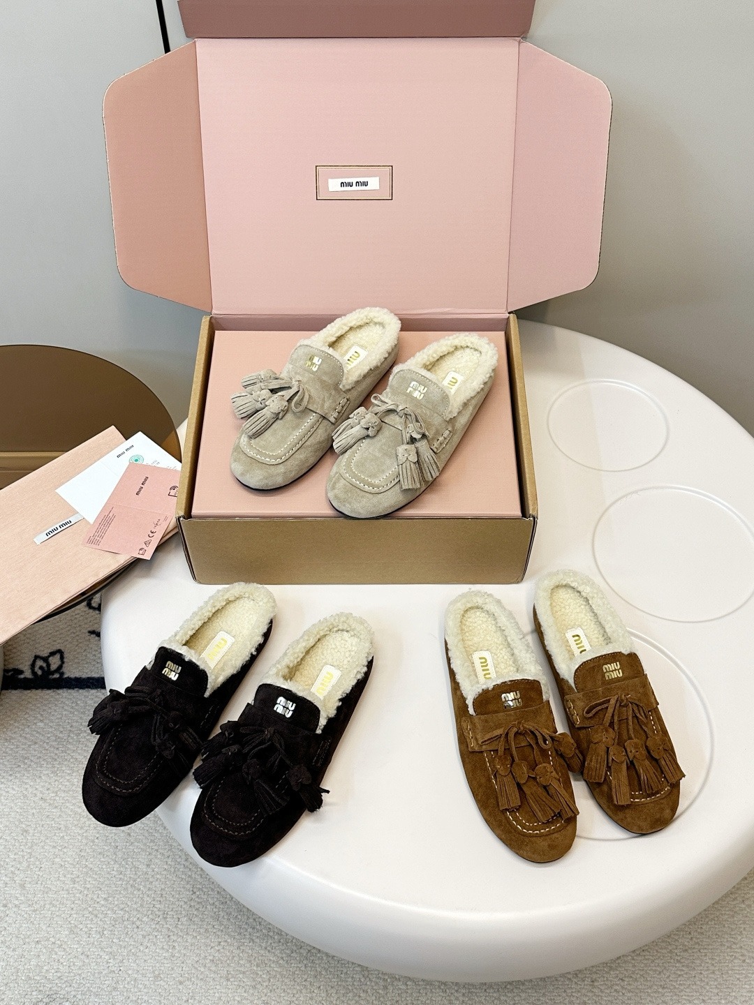 미우미우 25ss 신상 울 슬립온 세미슬리퍼