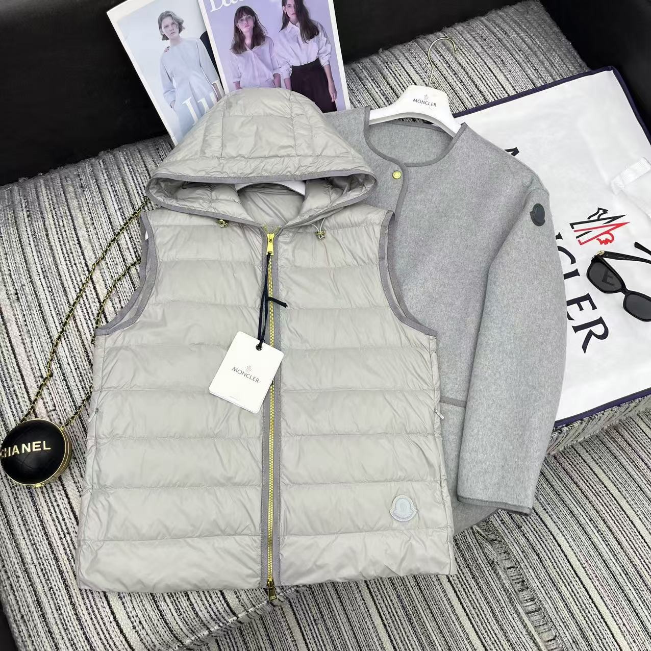 몽클레어 신상 리버시블 모직코트+후드다운 베스트