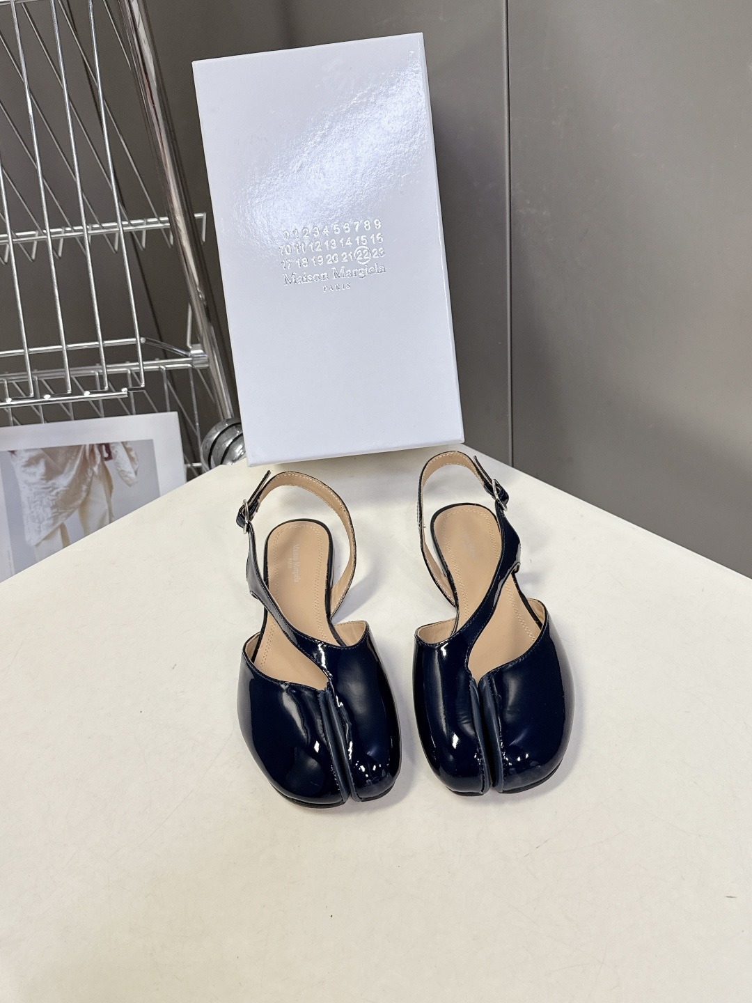 메종마르지엘라 메리제인 토 슈즈