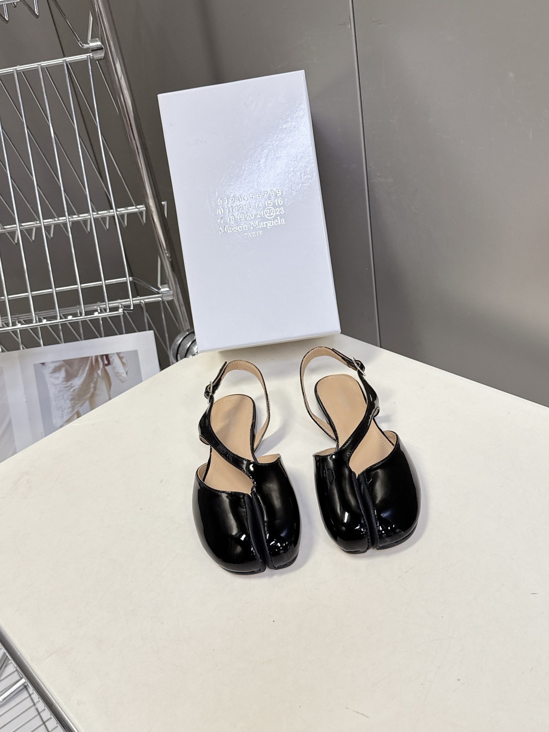 메종마르지엘라 메리제인 토 슈즈