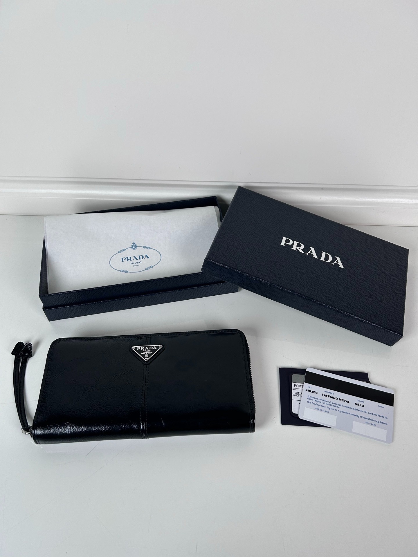 프라다 레더 월렛 블랙 장지갑