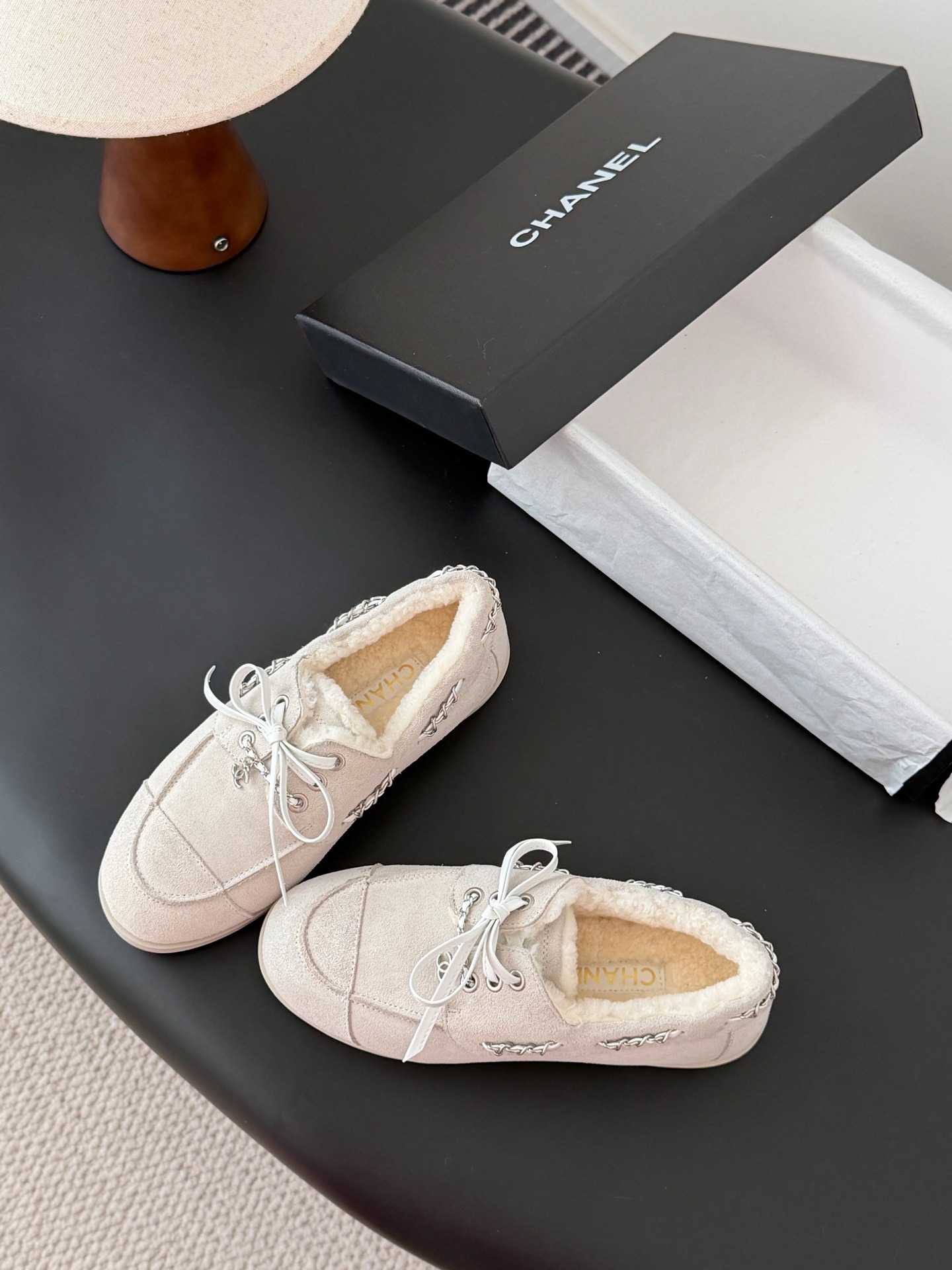 샤넬 26C 신상 스니커즈