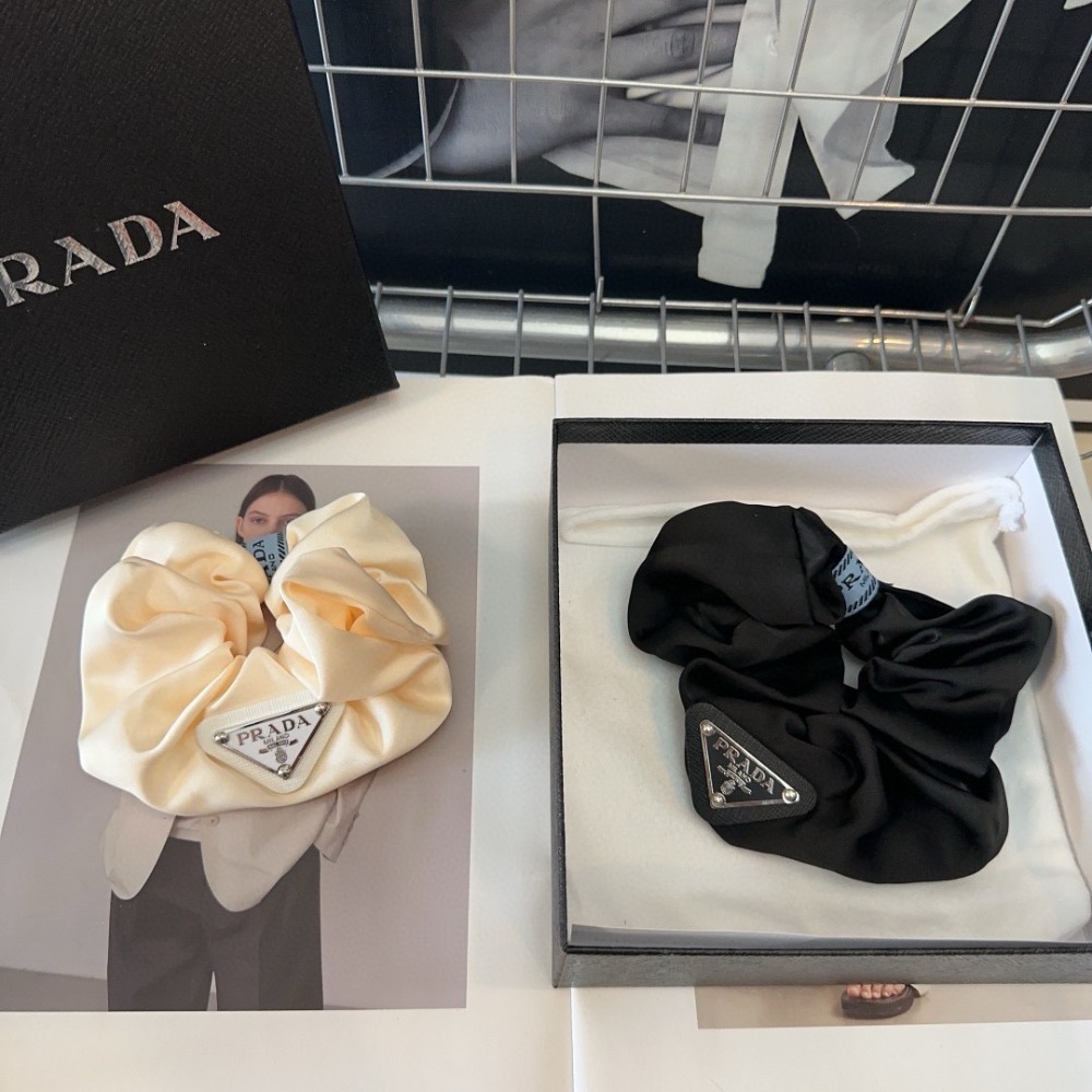 프라다 삼각로고 헤어링(박스)