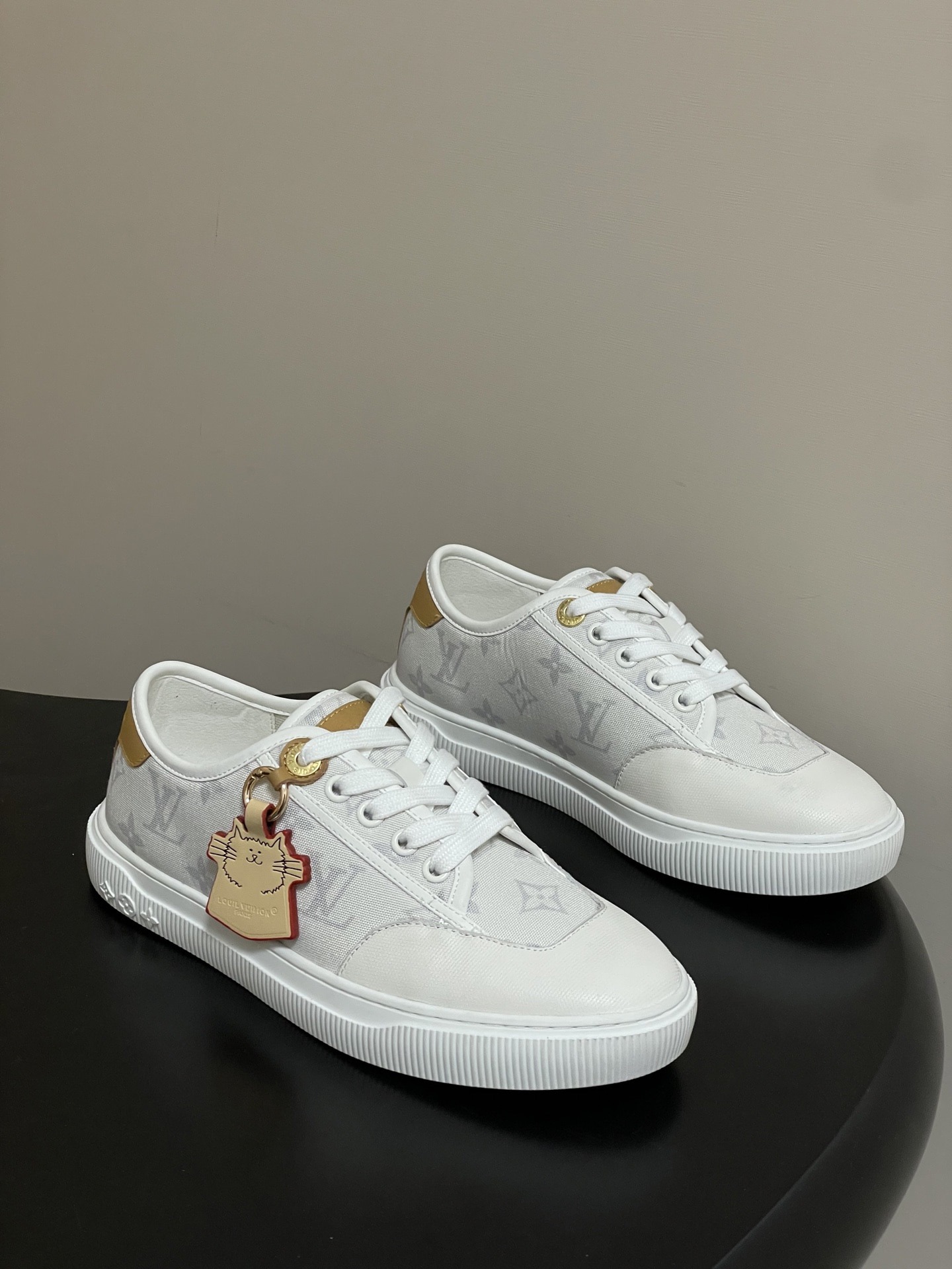 루이비통 L&G 콜라보 봄신상 캐주얼화