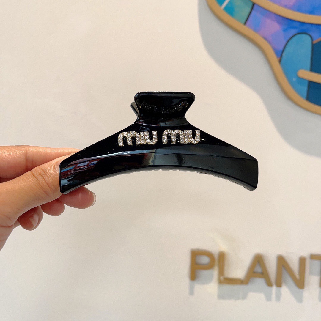 미우미우 큐빅 헤어 클립