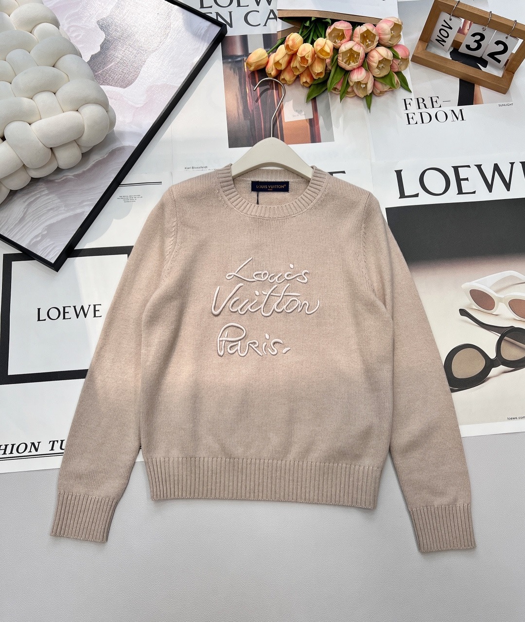 루이비통 25FW 양모 니트 라운드넥