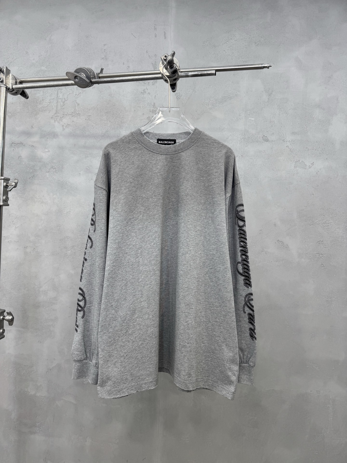 발렌시아가 신상 긴팔 티셔츠