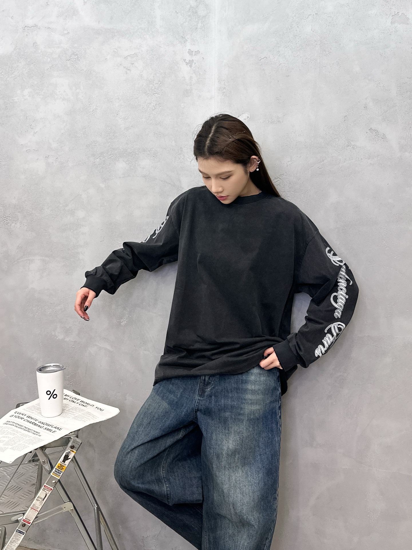 발렌시아가 신상 긴팔 티셔츠