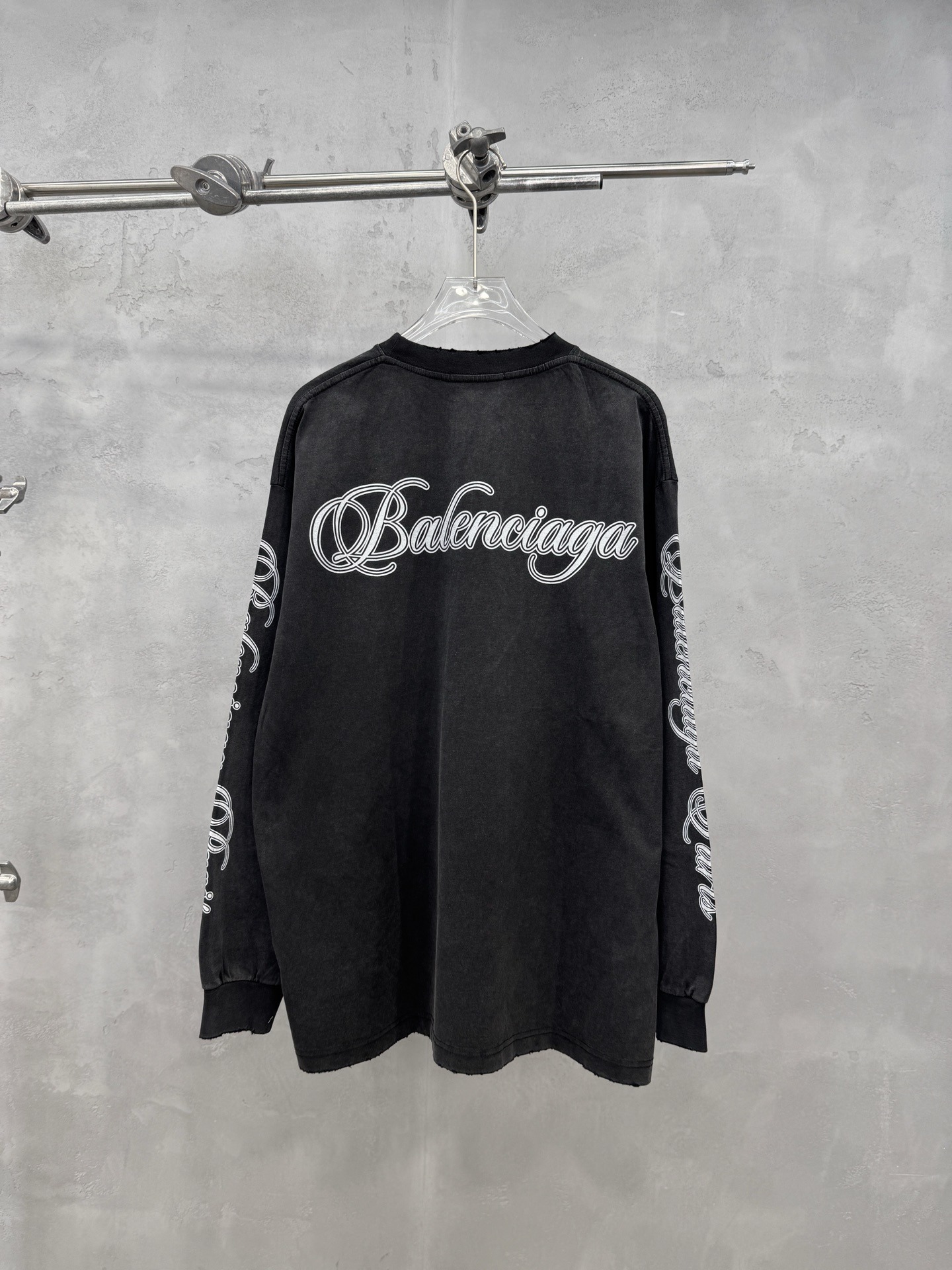 발렌시아가 신상 긴팔 티셔츠