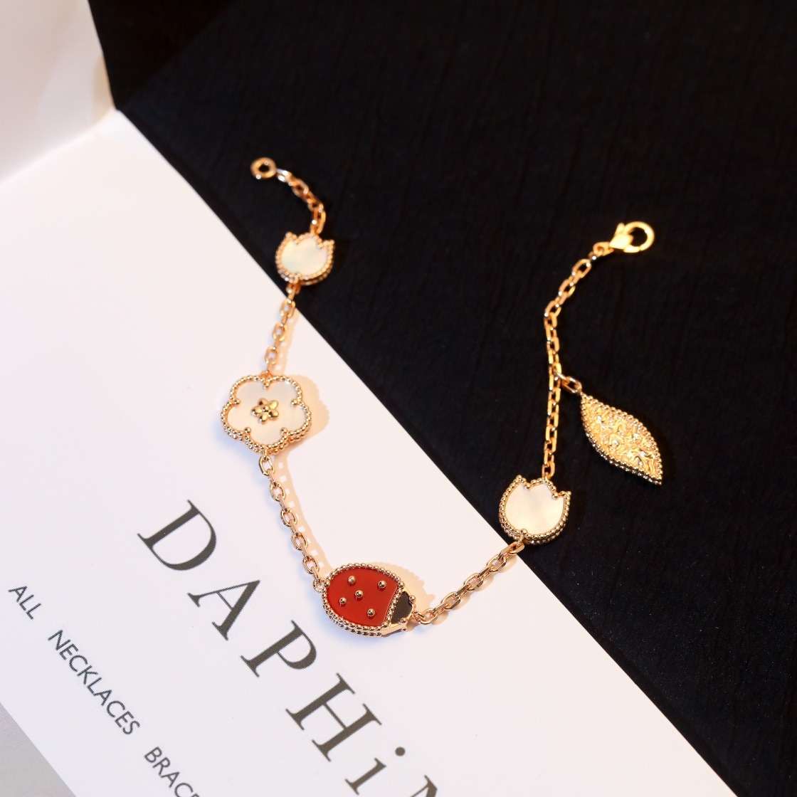 반클리프 럭키 알함브라 브레이슬릿