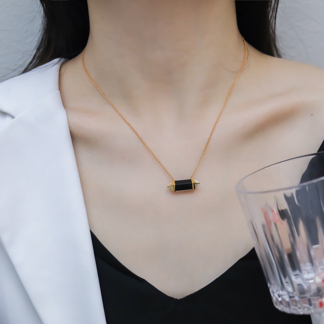 까르띠에 레 베를랭고 드 네크리스