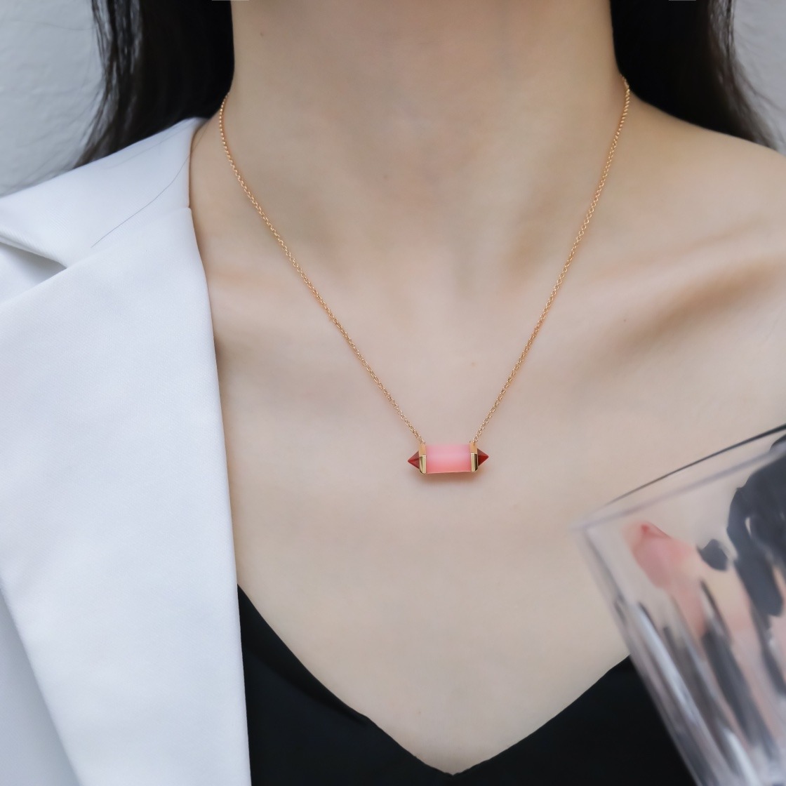 까르띠에 레 베를랭고 드 네크리스