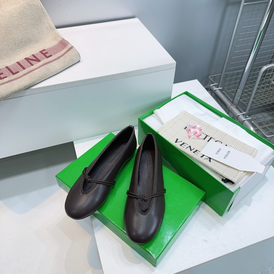 보테가베네타 26 신상 플랫 메리제인 단화