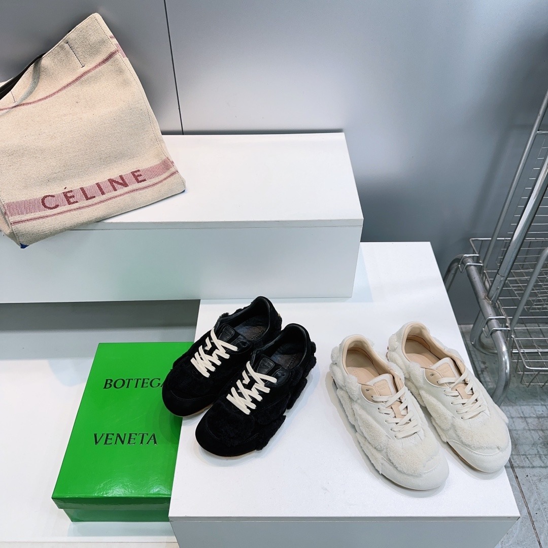 보테가베네타 26 신상 스웨이드 스니커즈