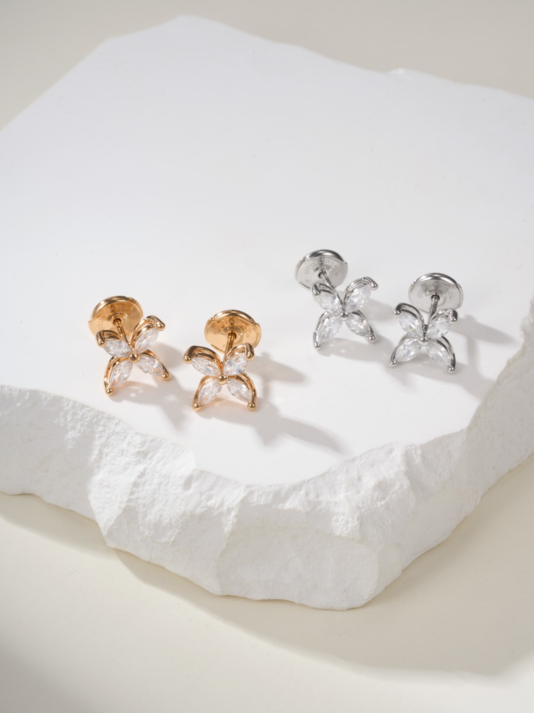 티*니 빅토리아 이어링