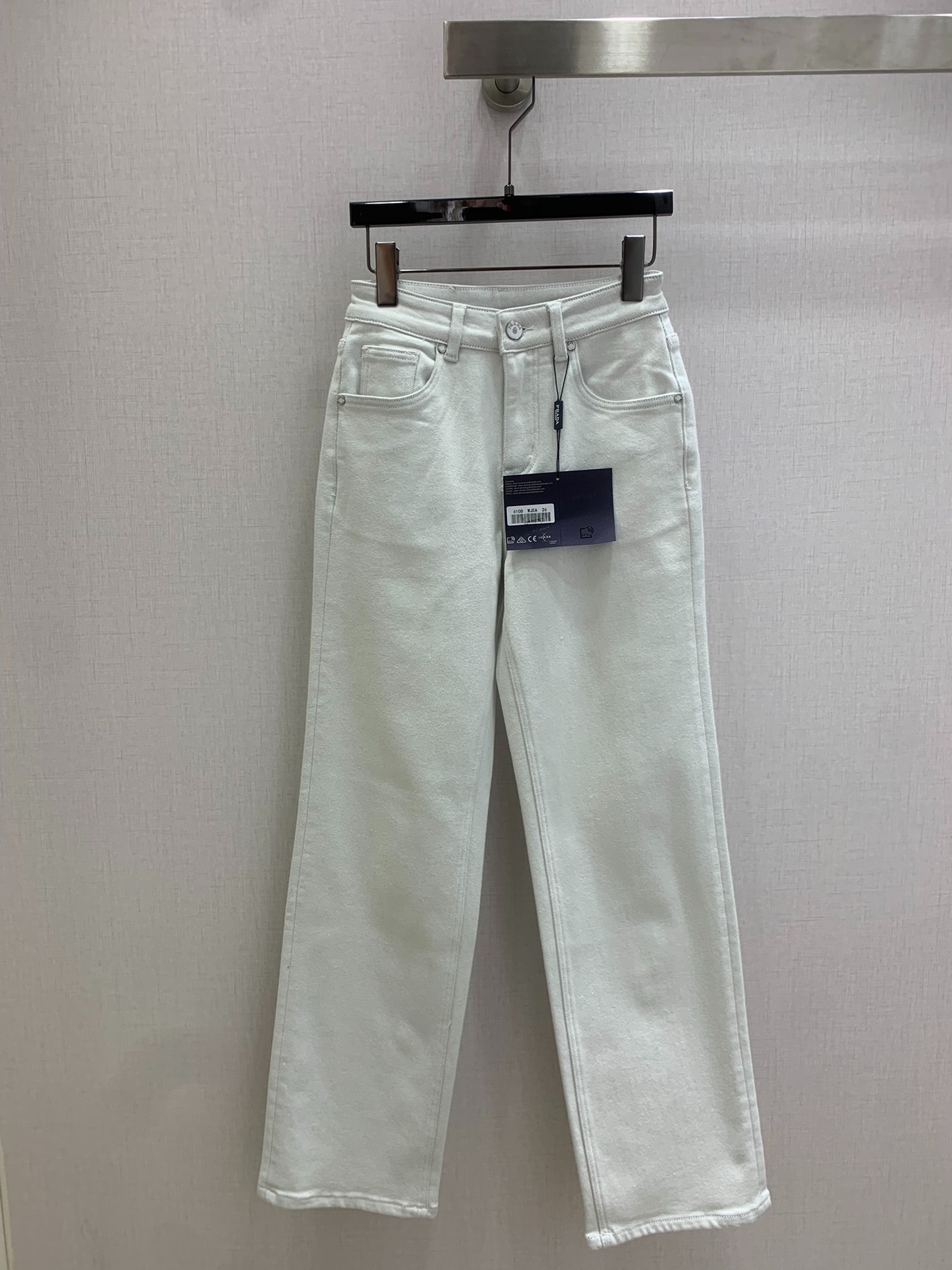 프라다 26 신상 화이트 기모 일자 데님 팬츠