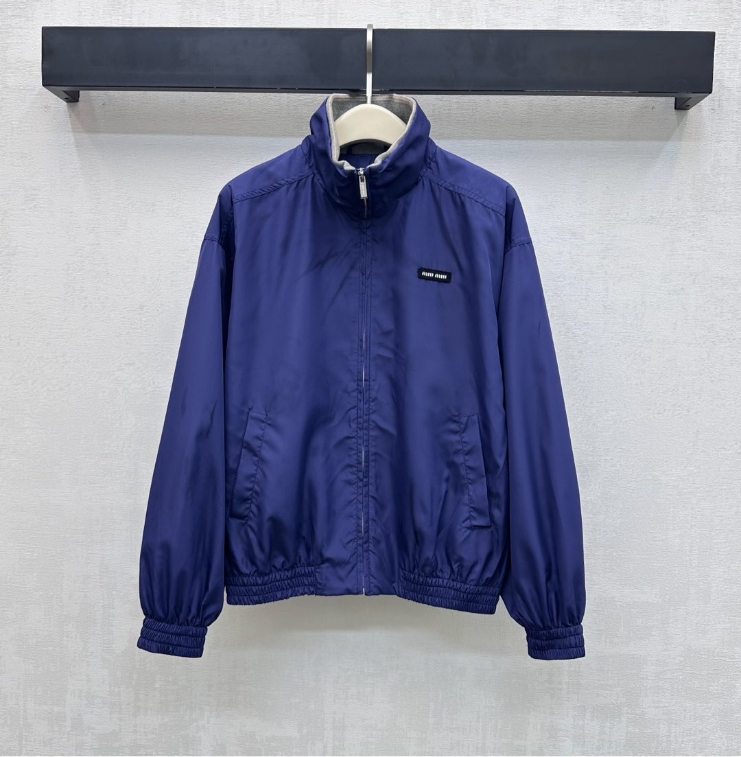 미우미우 26 신상 상판 와펜 집업 점퍼