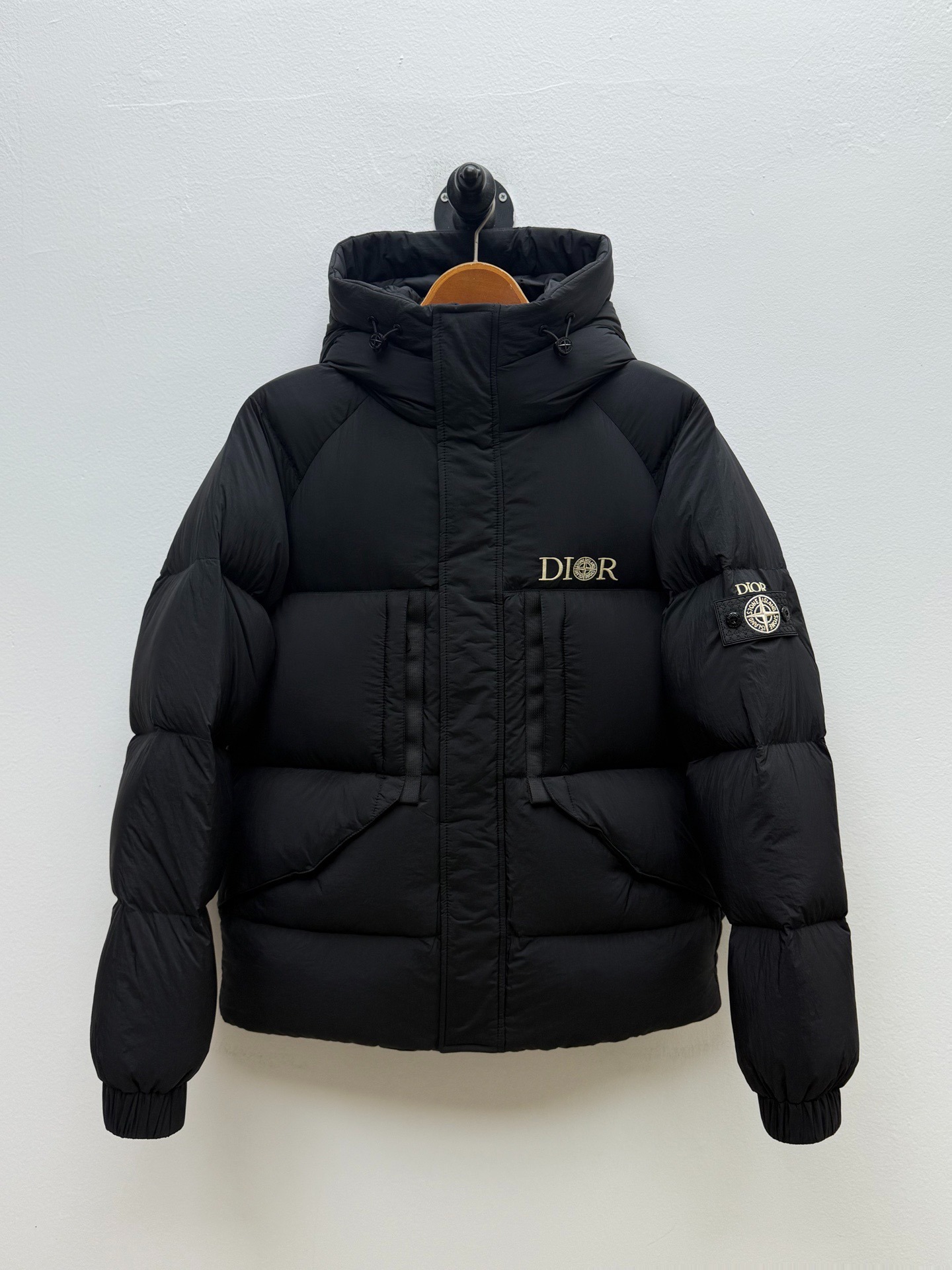 디올 스* 콜라보 로고 장식 후드 패딩